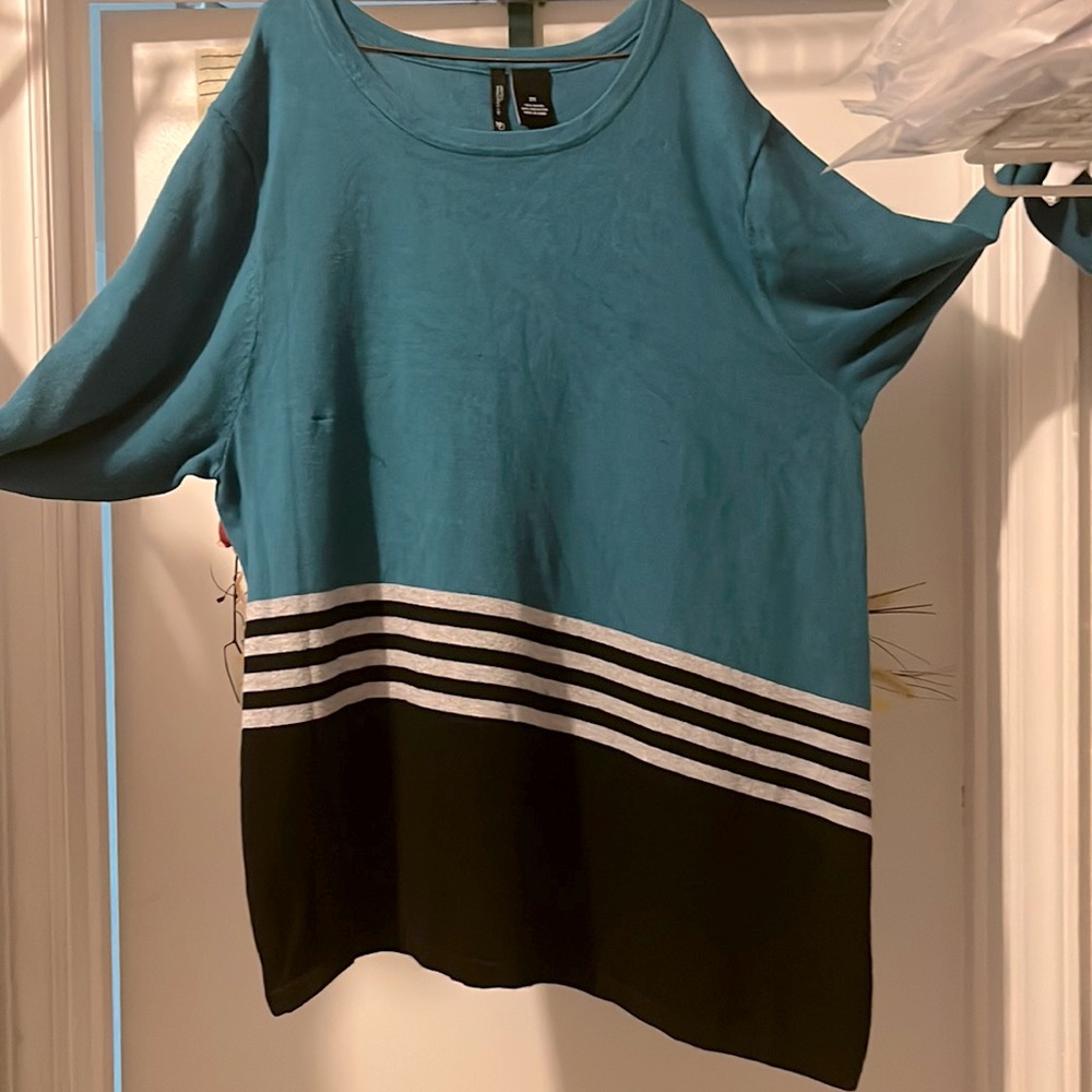 Women’s 2X Sweater